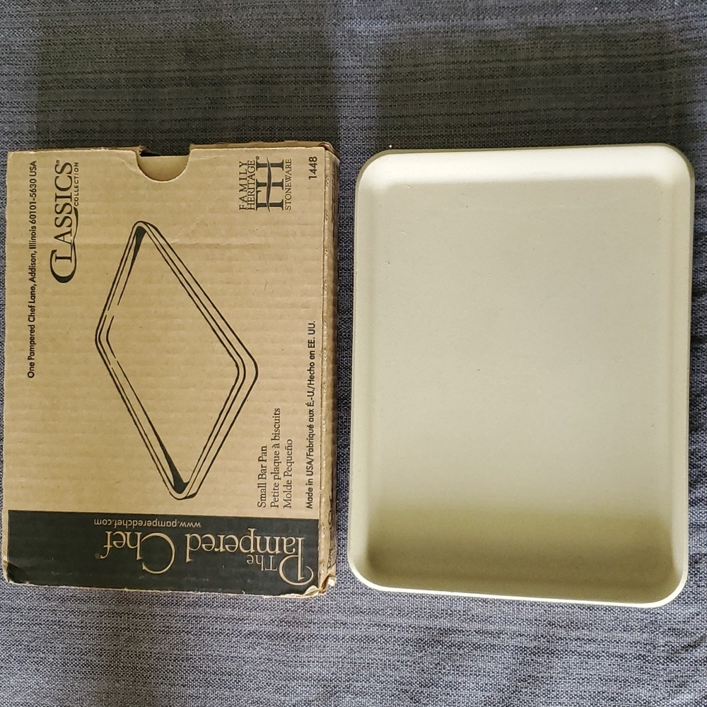 Pampered Chef Small Bar Pan